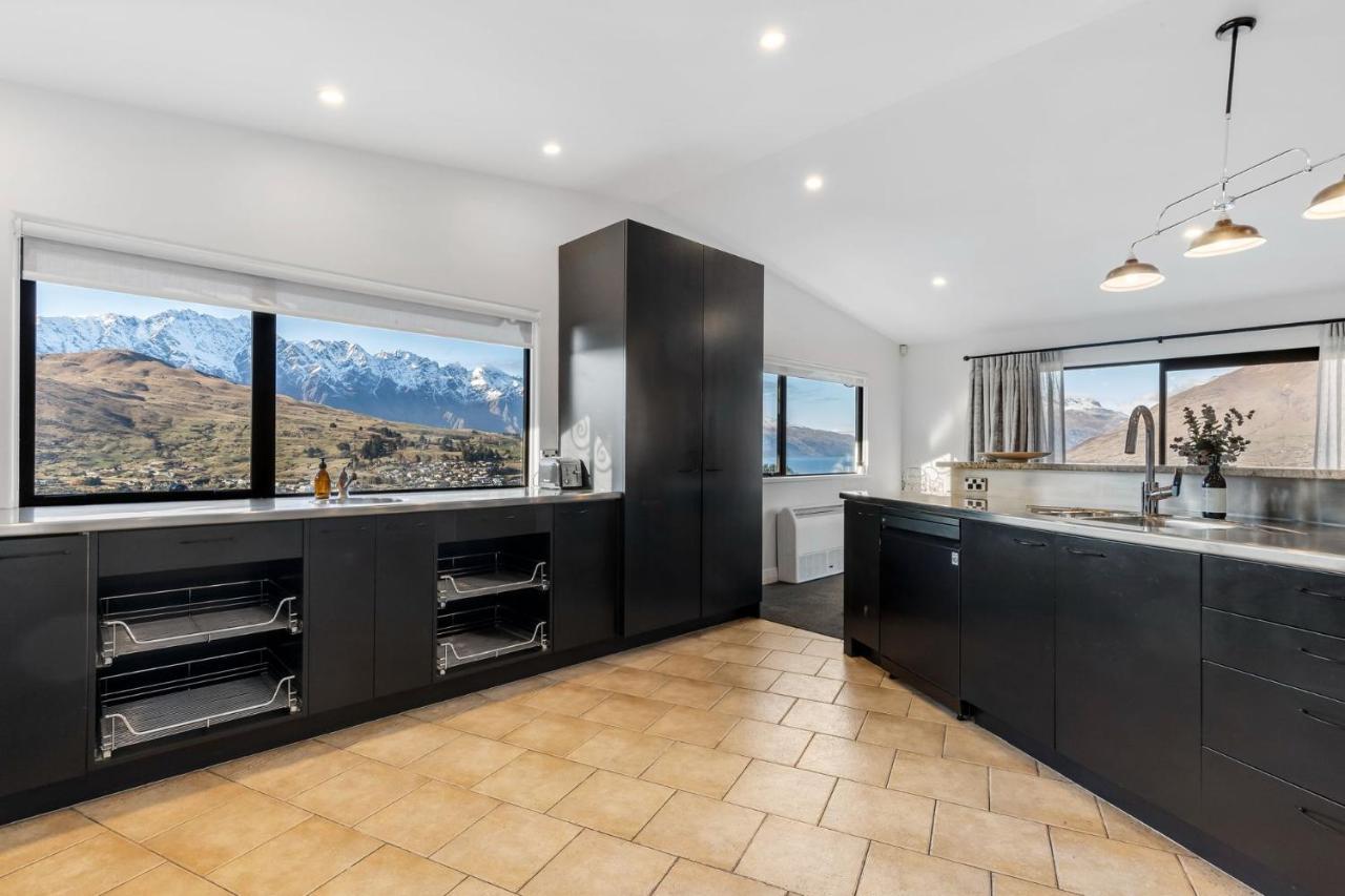 The Star Of Queenstown Hill Luaran gambar